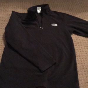 Quarter zip black North Face fleece